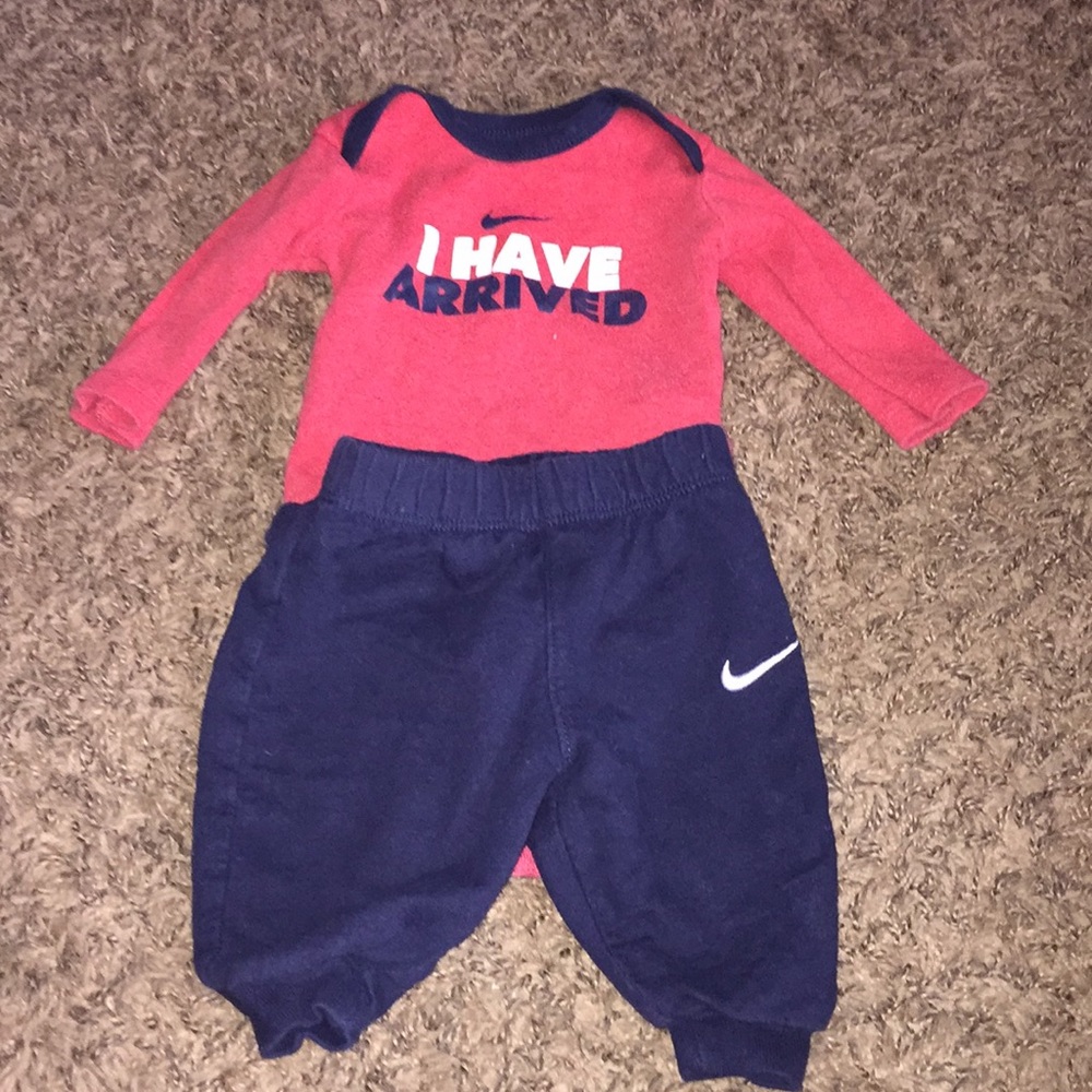 0/3 Month Nike Baby Boy long sleeve outfit